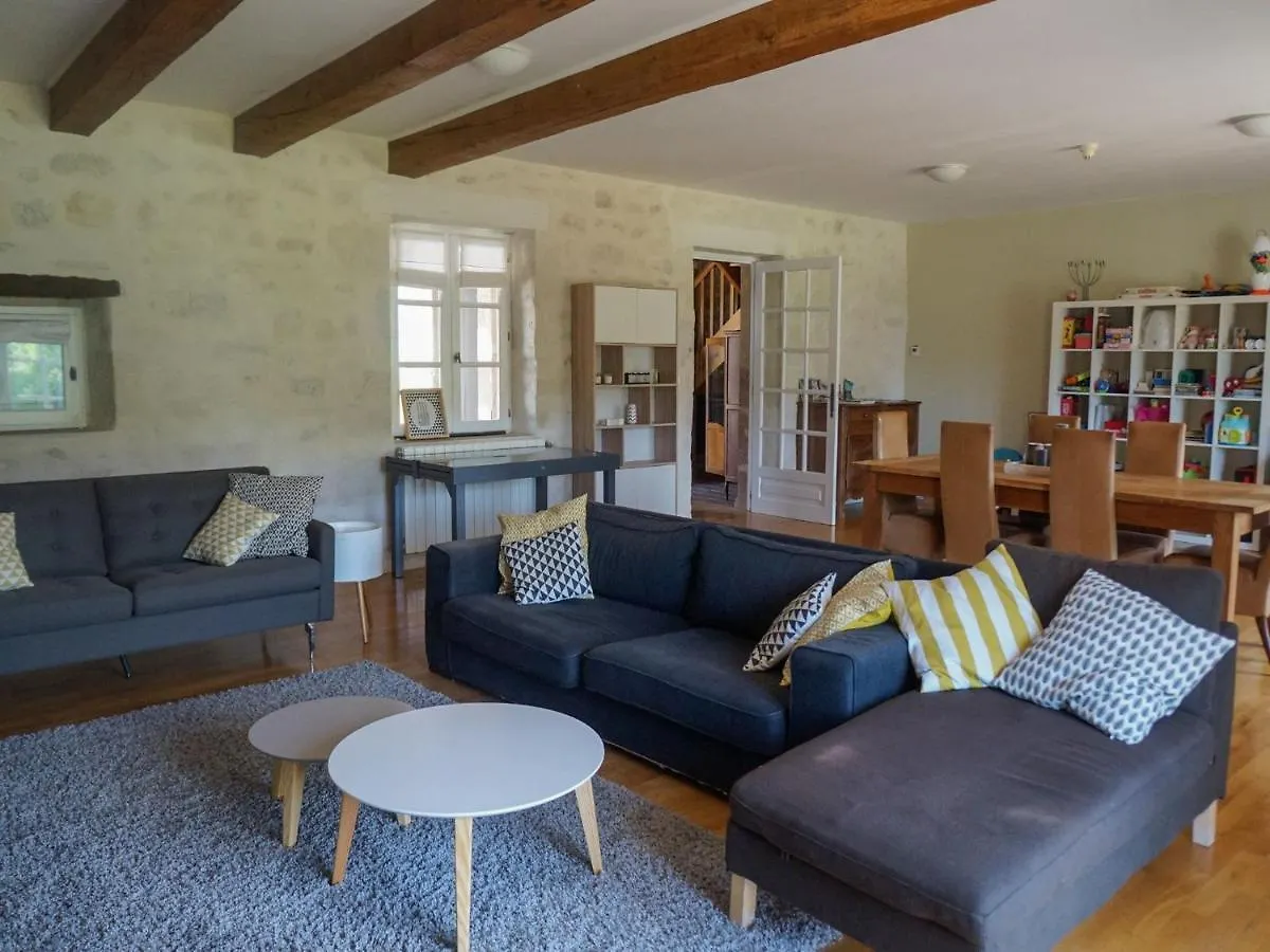 Superb Holiday Home With Private Pool Saint-Beauzile